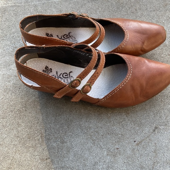 Dress shoes - Picture 2 of 4